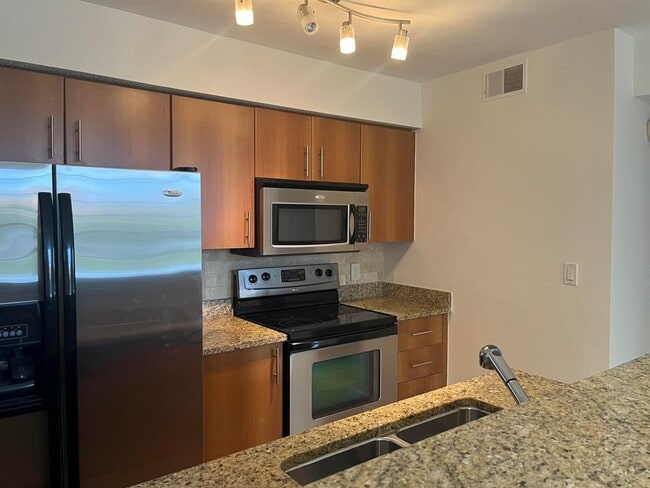Building Photo - 1275 Crystal Way