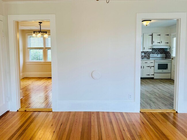 Foto del edificio - Cozy and Convenient Home in Oxford - Move in Ready