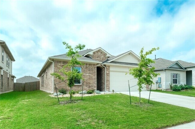 Building Photo - 108 Shiner Ln