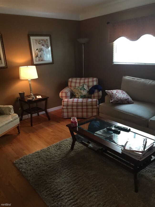 Foto del edificio - 3 br, 2 bath House - 1981 brys