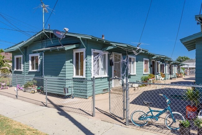 Building Photo - 376 W Sepulveda St