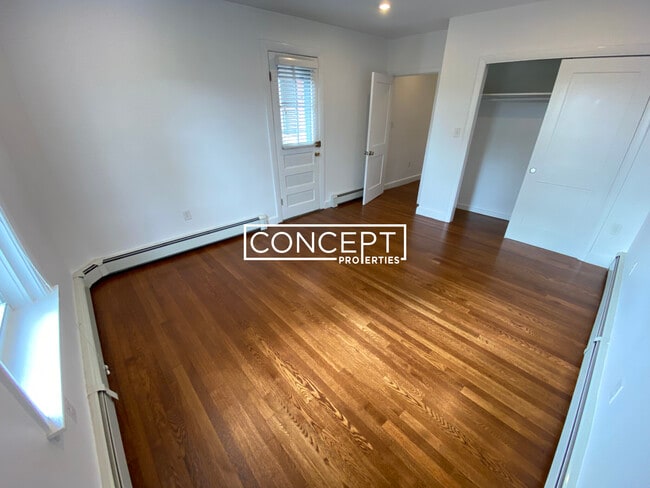 Building Photo - 310 Tappan St