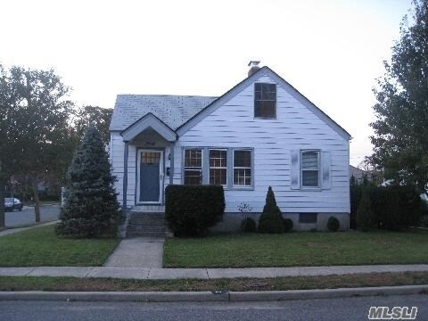 Primary Photo - 40 Gregory Ave
