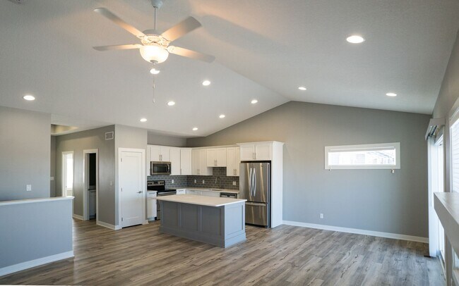 Building Photo - Dream Home Rental in Waukee! 3-Car Garage!