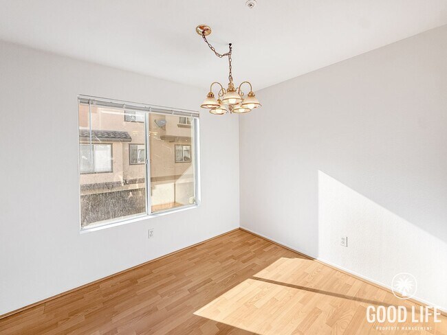 Foto del edificio - Modern 2BR/2BA Condo with Private Balcony in San Diego!