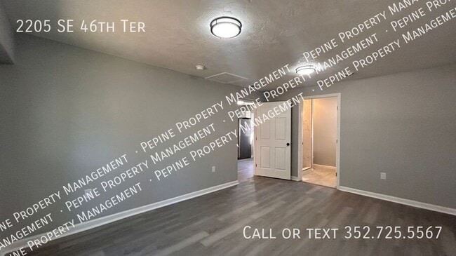 Building Photo - 2205 SE 46 Terrace