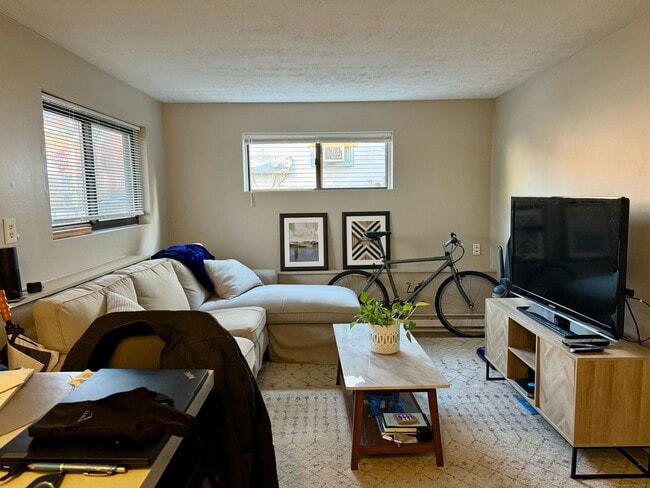 Foto del edificio - 70 Lawrence St