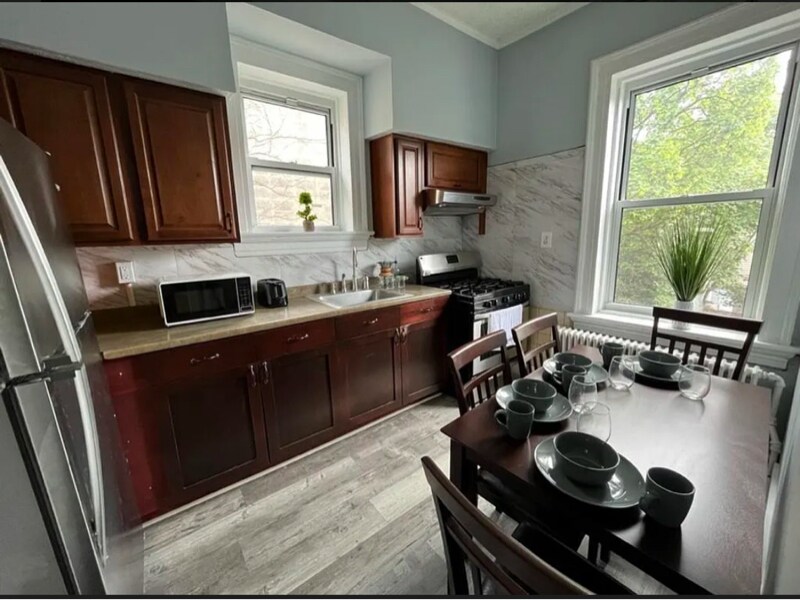 Foto principal - 109 72nd St