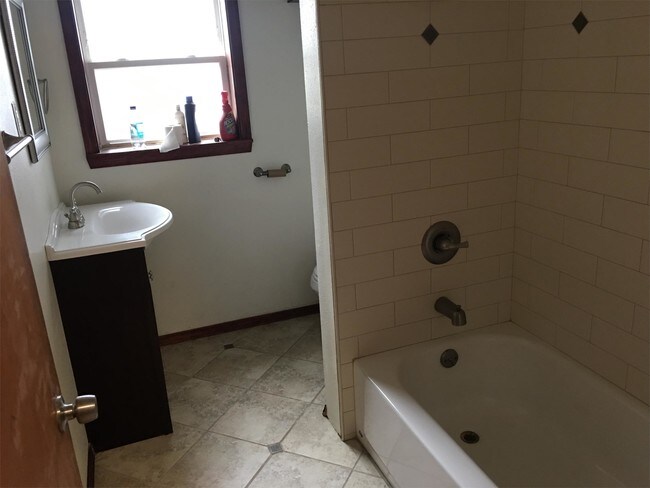 Foto del edificio - 441 NE Adams Ave