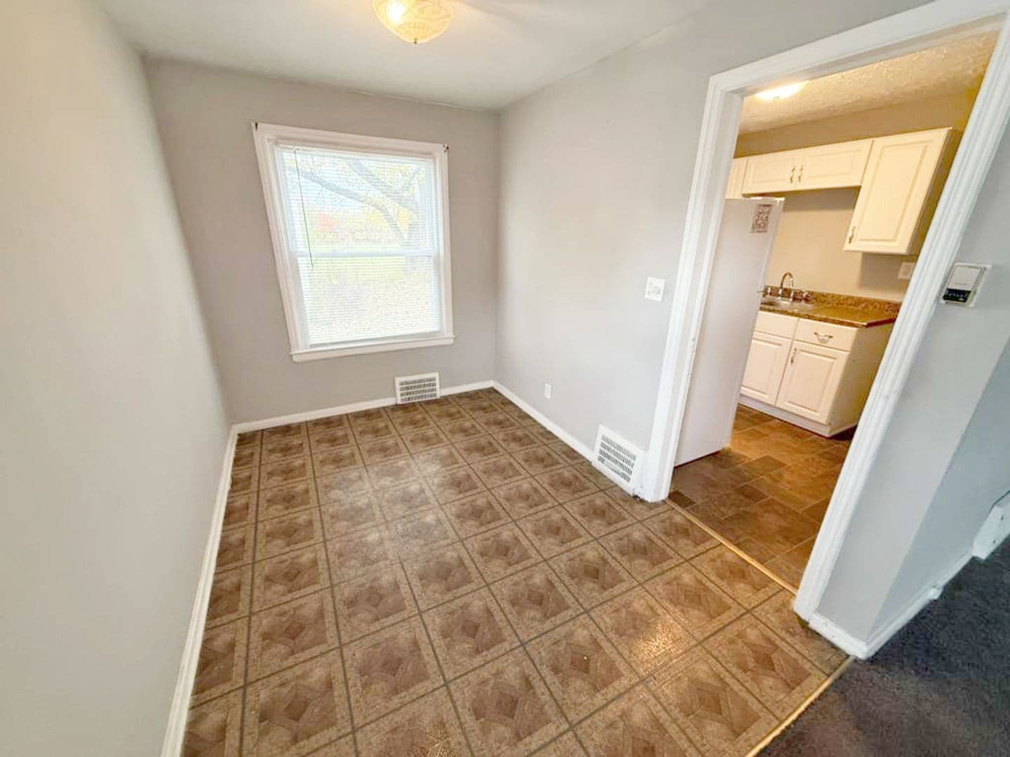 25551 Tungsten Rd Euclid, OH 44132 – photo 4