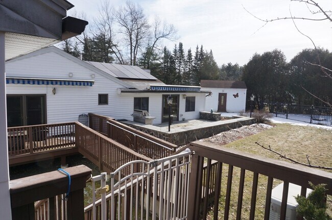 Building Photo - 8 Grenada Cir