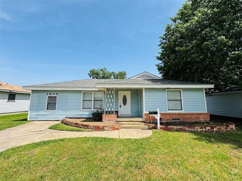 Foto principal - 1525 Caldwell Dr