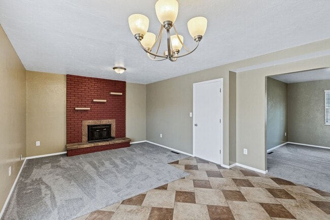 Building Photo - 4 Bedroom Home for Rent In North Colorado Springs