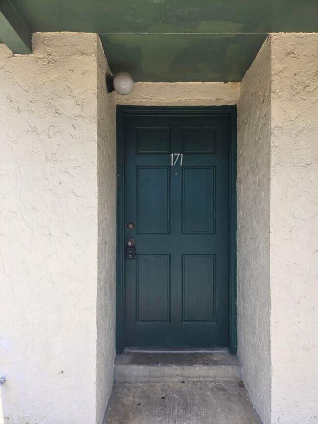 Building Photo - Palms West Condo- Ozkal