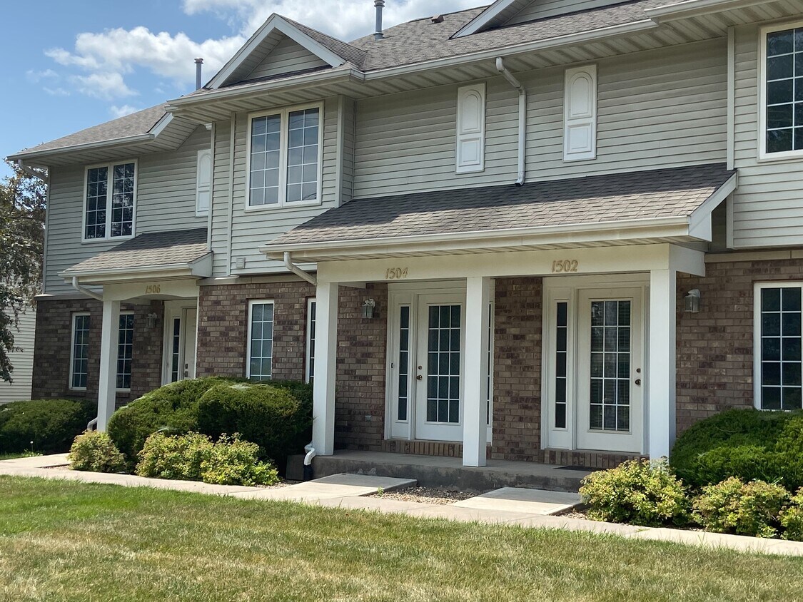 Primary Photo - 1502 McKinley Pl