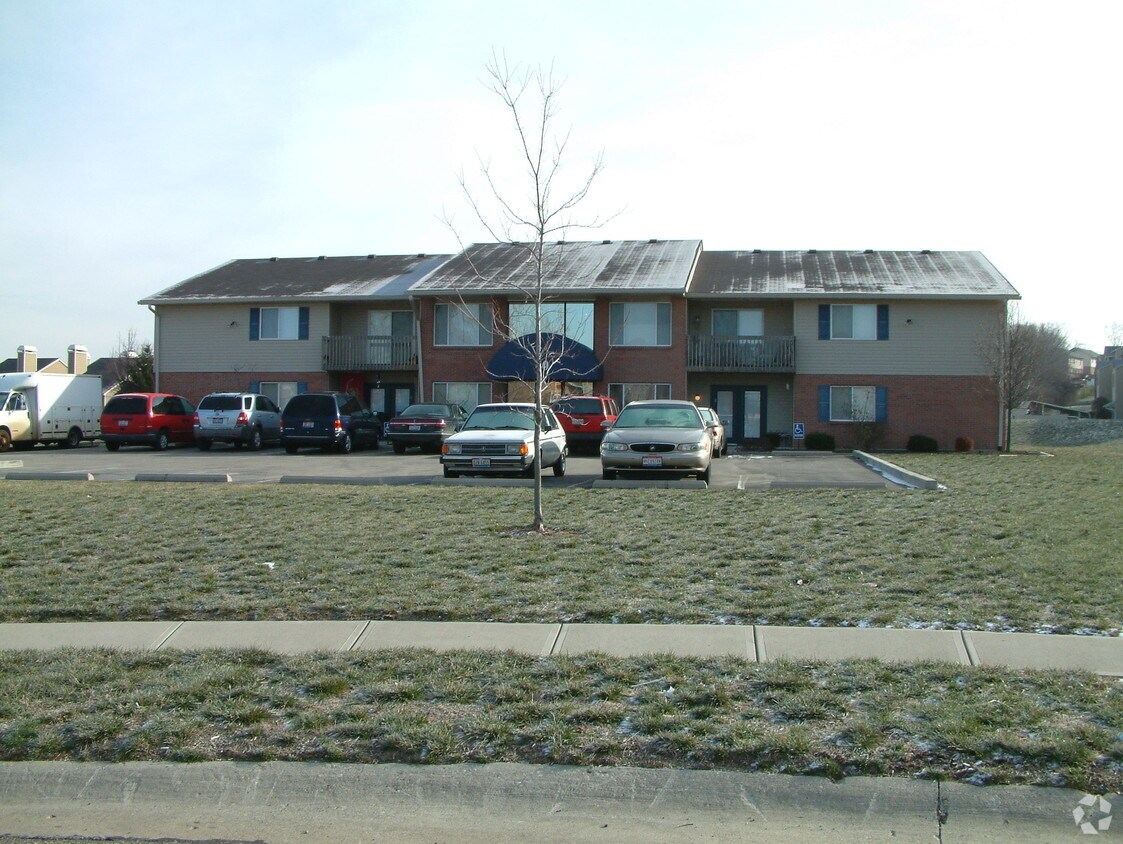 Foto del edificio - 40 Heffron Dr
