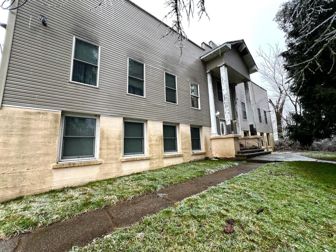 21 Stanton Corner Rd Unit 5, Swan Lake, NY 12783 Apartments in Swan