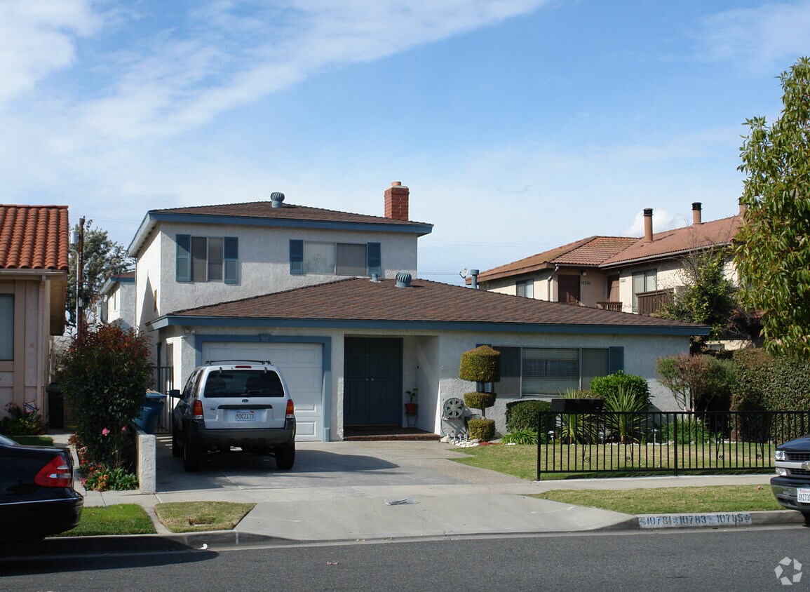 Foto principal - 10781-10785 Walnut St
