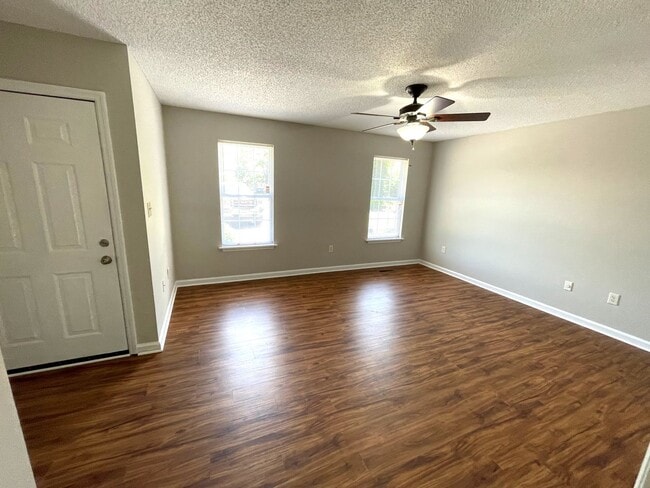 Building Photo - 1022 Cherry Hills Ct