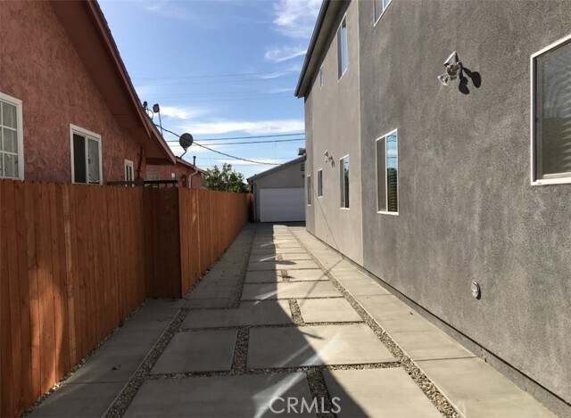 Foto del edificio - 862 W 74th St