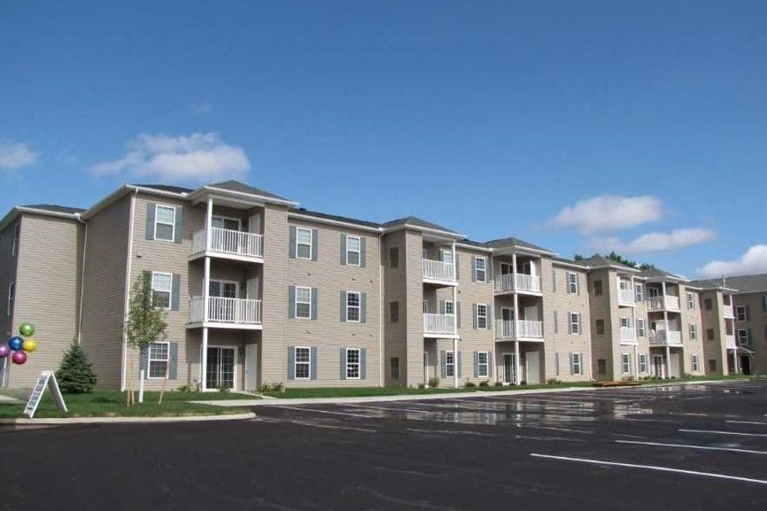 Lorain Pointe Senior Apartments – photo 1
