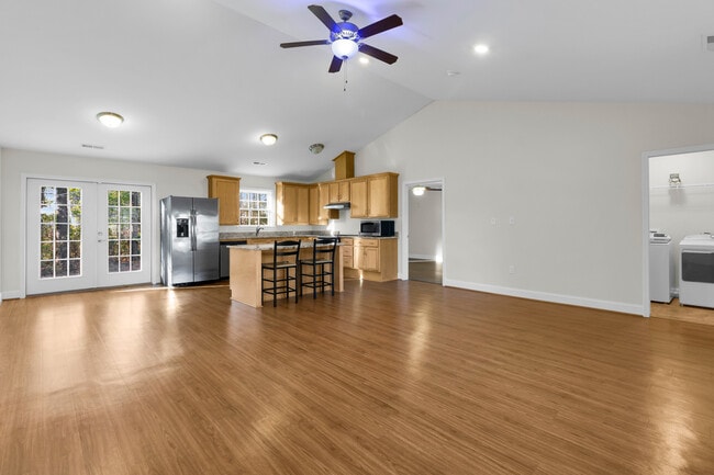 Building Photo - 213 Church Hill Ct