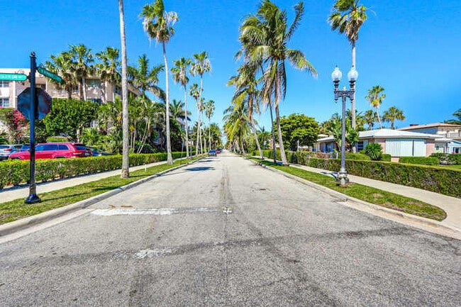 Building Photo - 917 N Flagler Dr