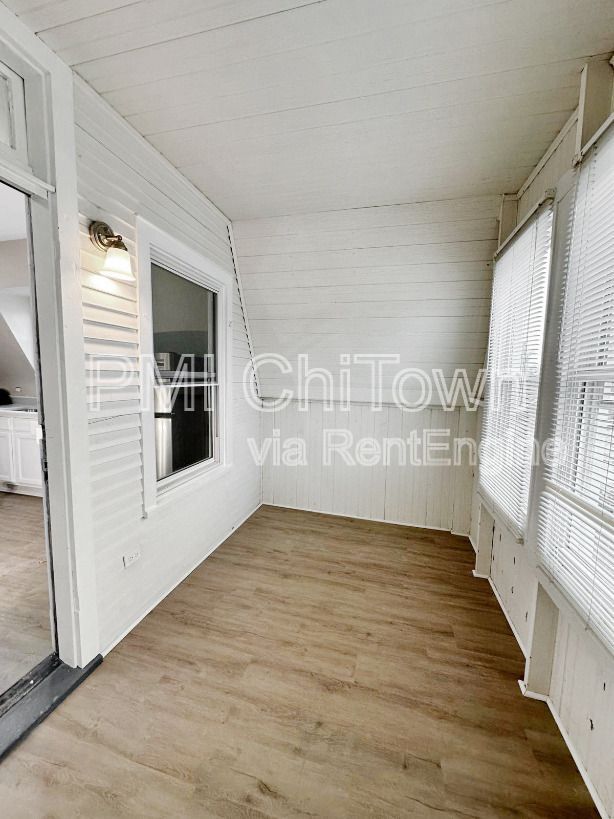 Foto del edificio - 5202 W Ainslie St