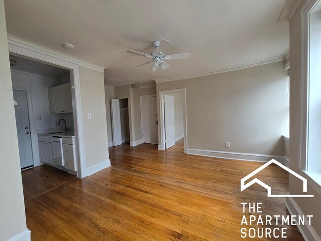 Foto del edificio - 4416 N Whipple St
