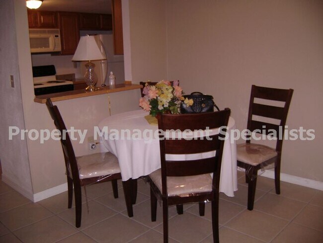 Foto del edificio - Beautiful 2/2 Condo