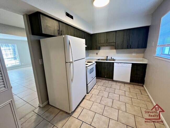 Foto del edificio - 4127 Wilkesview Dr