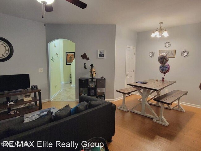 Foto del edificio - 3 br, 2.5 bath House - 224 Caldwell Loop