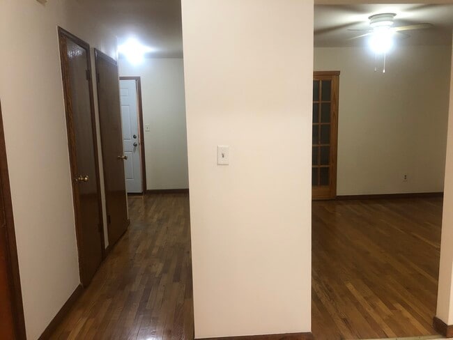 Building Photo - 114 Lawton St