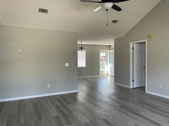 Foto del edificio - 1311 Loblolly Dr