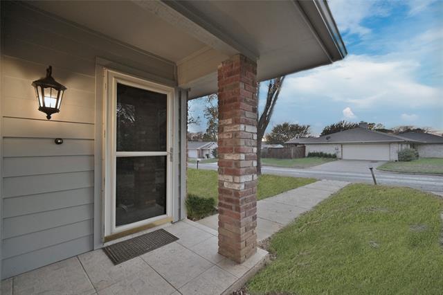 Building Photo - 4023 Ridgebrook Dr