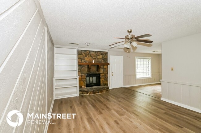 Foto del edificio - 6770 Starkenburg Ln