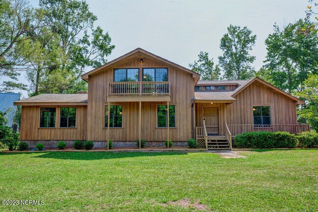 Foto del edificio - 206 Longleaf Rd