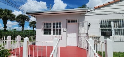 Building Photo - 405 NW 64th St