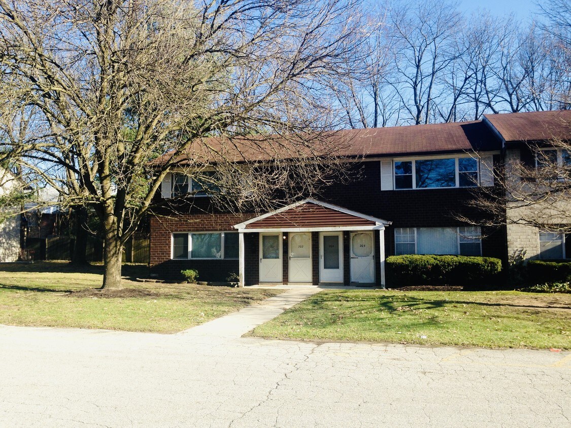 810 N Forklanding Rd Unit 202, Maple Shade, NJ 08052 Condo for Rent