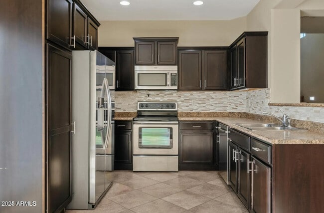 Foto del edificio - 16129 N 21st Ln