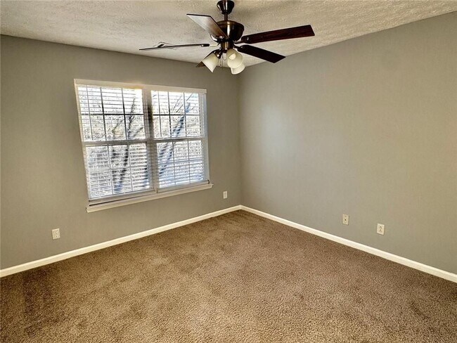 Foto del edificio - 2990 Storybook Ln