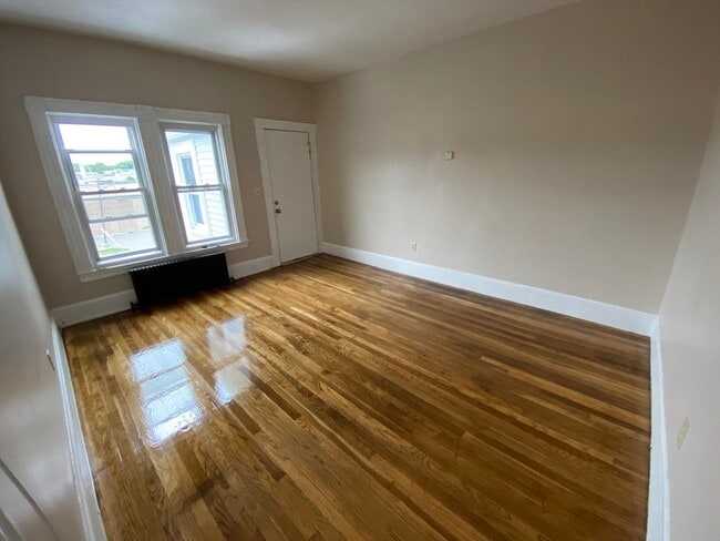 Building Photo - 897 N Montello St