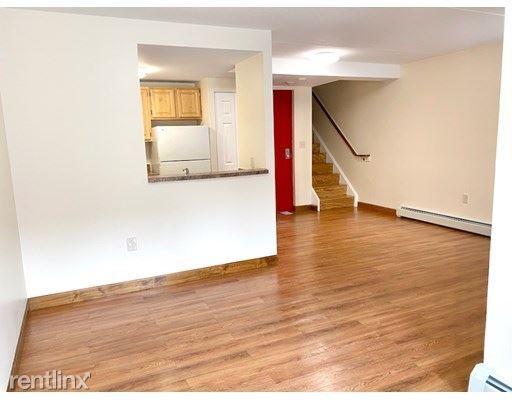Building Photo - 3 br, 1 bath Condo - 400 Massachusetts Ave