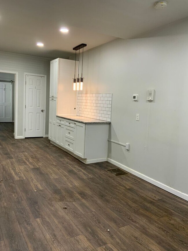 Foto del edificio - 236 E Ross St