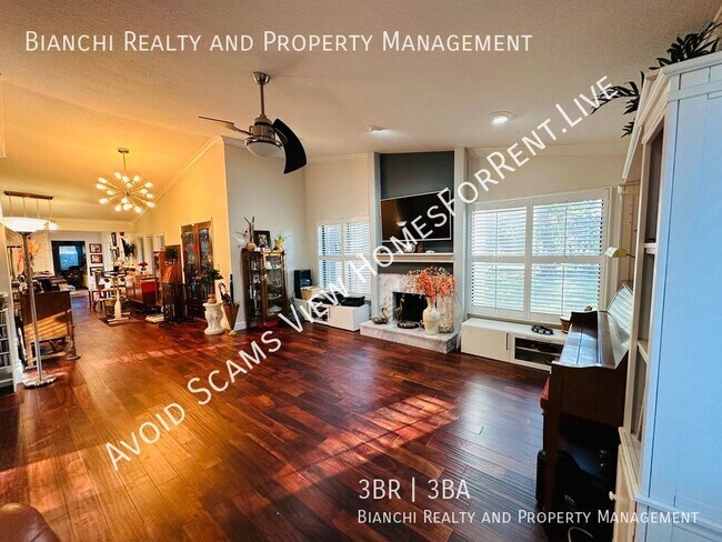 Building Photo - 3 Bedrooms , 2.5 Bathrooms, Waterfront Villa!