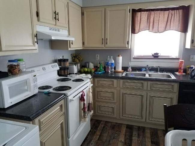 Inside Kitchen - 144-148 Orchard Rd