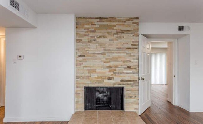 Foto del edificio - 2 bedroom in Kingwood TX 77339
