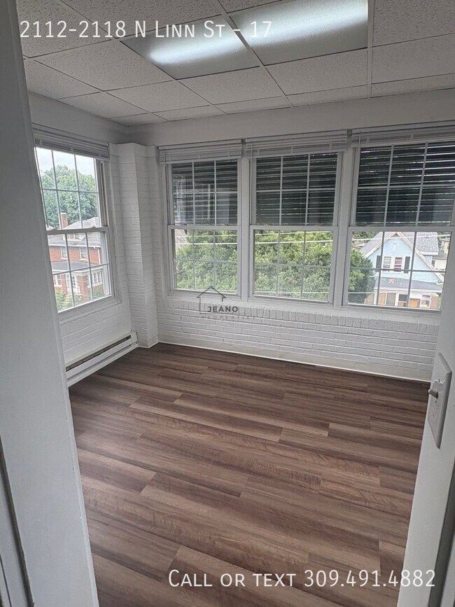 Foto del edificio - 2112-2118 N Linn St-17