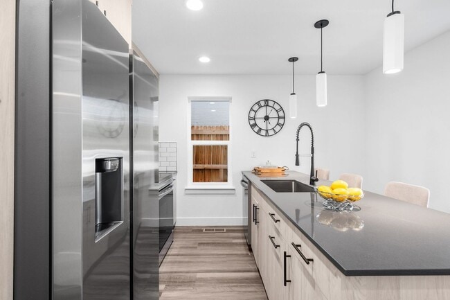 Photo - 1570-1574 Gilpin St Townhome