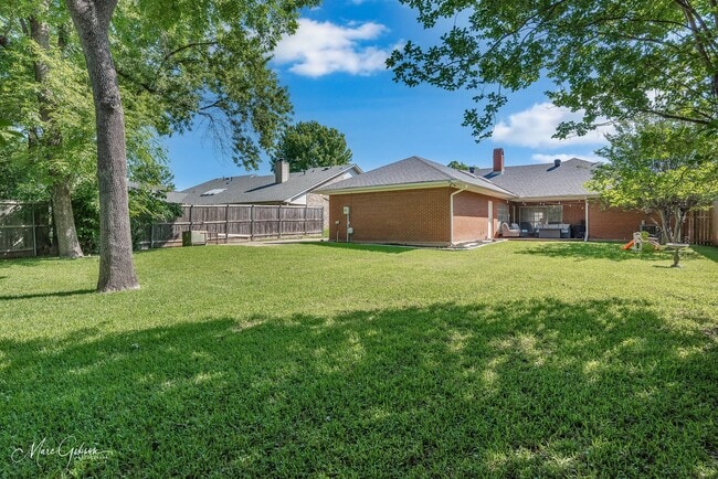 Foto del edificio - 7614 Millicent Way